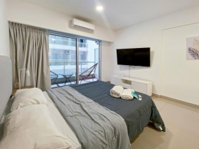 Studio Pool Balcony San Telmo